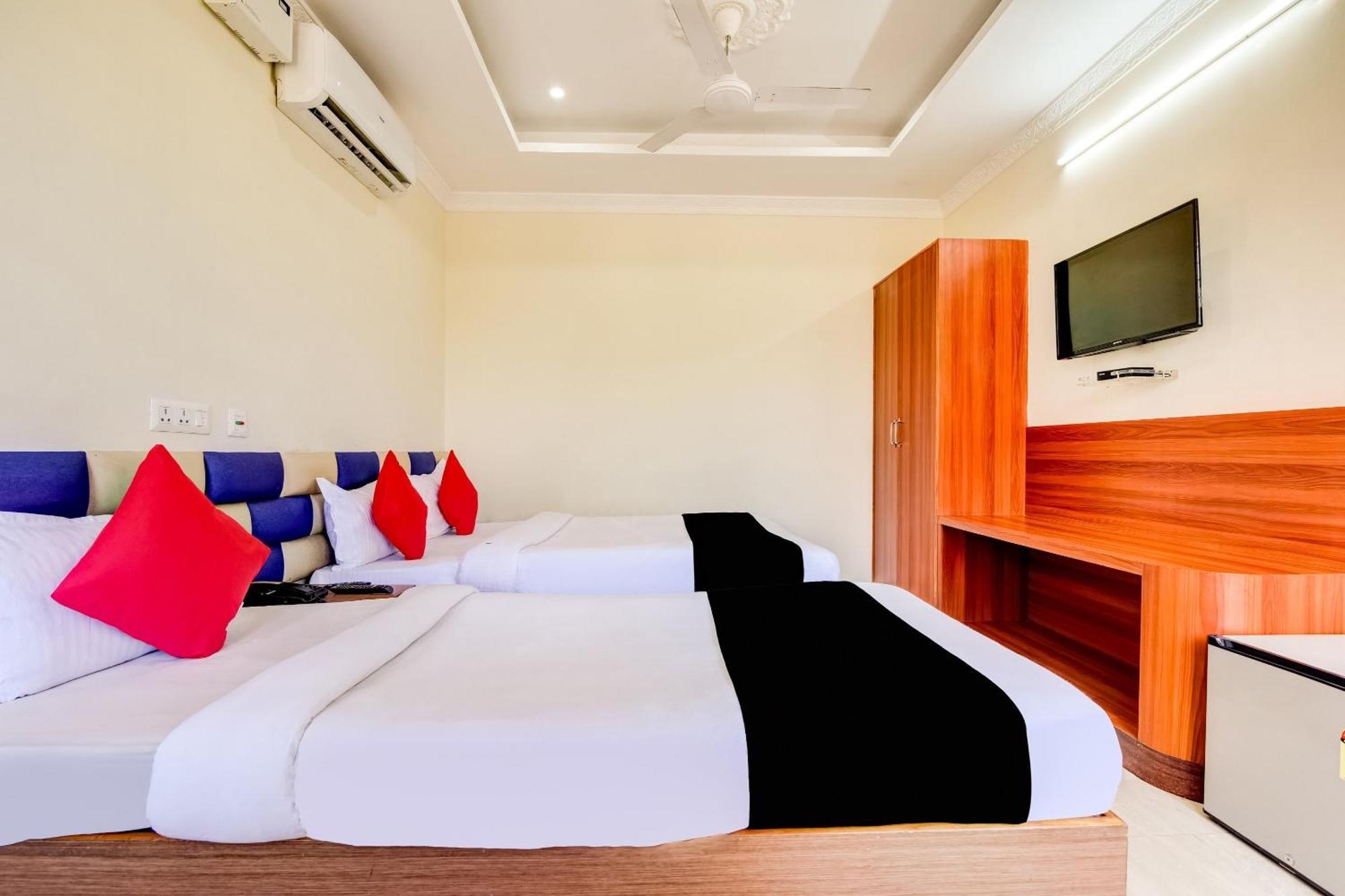 Capital O Good Luck Residency Hotel Dispur Kültér fotó