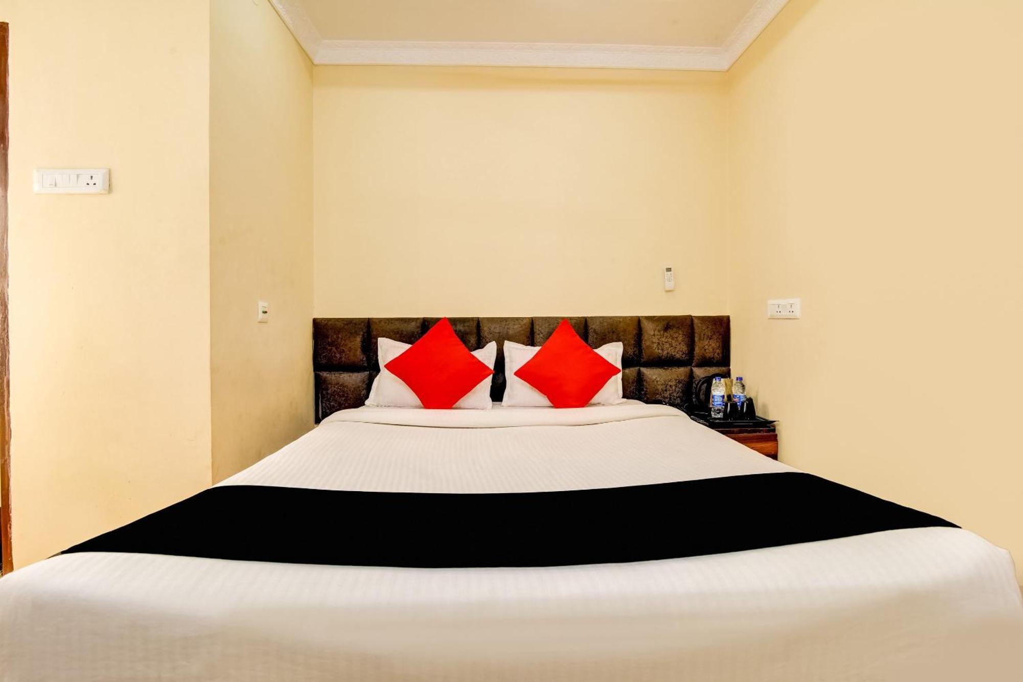 Capital O Good Luck Residency Hotel Dispur Kültér fotó